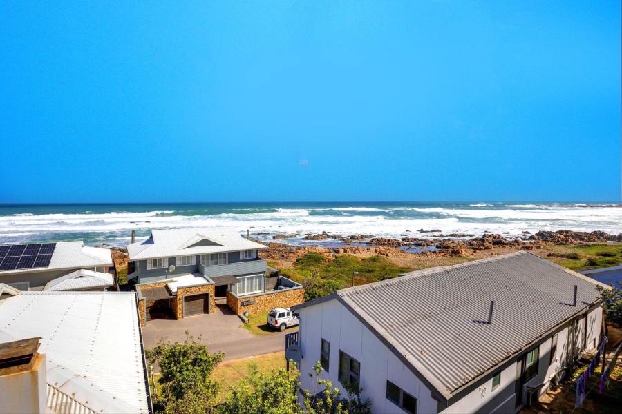 4 Bedroom Property for Sale in Buffalo Bay Western Cape